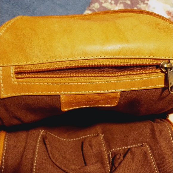 Chaos Leather Collection Backpack Shoulder Bag - Picture 6 of 11